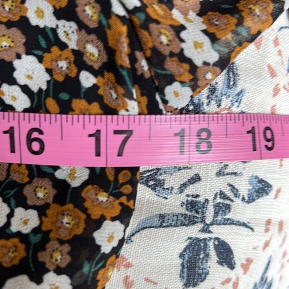 Fashion Union Mini Smock Dress in Retro Floral Organza - Picture 10 of 11